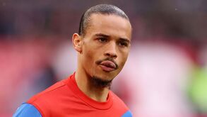 Assim ficou o rosto de Leroy Sané após murro de Mané