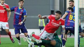 Há penálti sobre Otamendi? Os casos do Chaves-Benfica