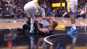 A grave pisadela que valeu a expulsão a Draymond Green nos Kings-Warriors