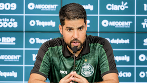 Coritiba anuncia saída de António Oliveira