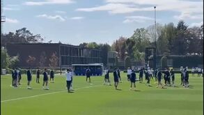Tensão no Inter em véspera de jogo com o Benfica: Onana e Brozovic tiveram que ser separados no treino 