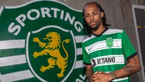 Rapper T-Rex visitou a Academia e recebeu uma camisola do Sporting