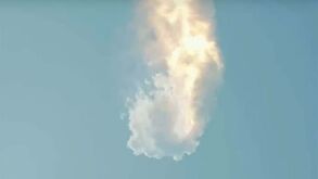 Foguetão da SpaceX explode 4 minutos após o lançamento