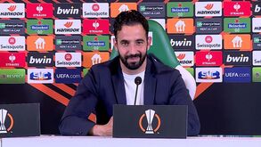 Amorim: «Liedson, Derlei, Slimani, zero campeonatos. Paulinho, Tiago Tomás, 1...»
