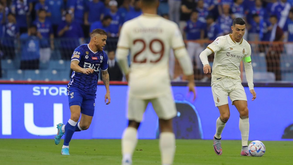 Adeptos do Al Hilal provocaram Ronaldo com cânticos de Messi e CR7 reagiu com gesto obsceno