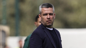 Onze base do Sporting contra rival reforçado