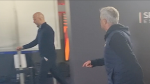 Mourinho 'pegado' com treinador do Feyenoord: «Preferes o Nápoles, mas devias olhar mais para nós!»