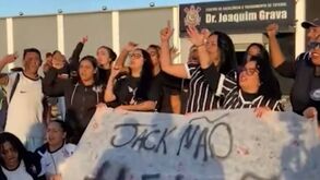 «O pau vai quebrar se o Cuca não vazar»: adeptos do Corinthians pedem saída do novo treinador