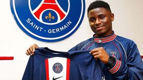 Antigo treinador e a estreia de Nhaga na convocatória do PSG: «A melhor coisa é ter o Nuno Mendes pela frente»