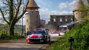 Evans vence Rali da Croácia e iguala Ogier no comando do Mundial