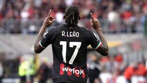 Rafael Leão revela trabalho de bastidores que tem feito com o treinador do Milan