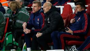 Mertesacker: «Treinei o Arsenal durante três semanas e foi o choque da minha vida»