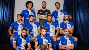 Atlético Madrid apresenta equipamento vintage para comemorar os 120 anos do clube