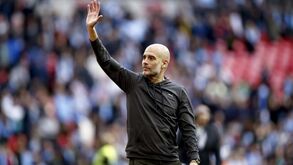 Pep Guardiola convoca os adeptos