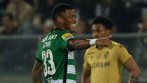 O golo de Arthur que fechou a vitória do Sporting: Celton Biai ficou mal na fotografia