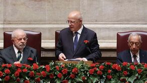 Augusto Santos Silva: «Chega de insultos, chega de degradarem as instituições»