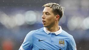 Nasri recorda discussão acesa com Guardiola no Man. City: «Baixa o tom de voz, não sou uma criança»