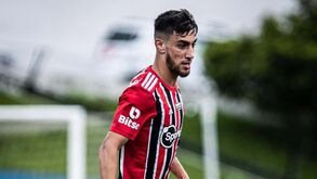 São Paulo rescinde com jogador que ameaçou matar a namorada