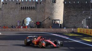 Charles Leclerc bisa e garante a pole position para a corrida sprint