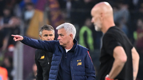 Mourinho sobre Rafael Leão: «É um jogador estratosférico, quando tem espaço consegue ser devastador»