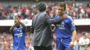 Joe Cole recorda o dia em que tentou vender um Ferrari a Mourinho em troca de um novo contrato