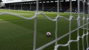 Apenas um teste de doping por temporada? Como é que os jogadores da Premier League 'escapam' à testagem