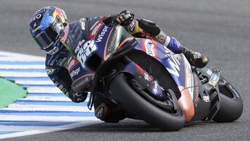 Moto GP: Numa corrida marcada pelo grave acidente de Bagnaia, Miguel  Oliveira é 5.º no triunfo de Espargaró