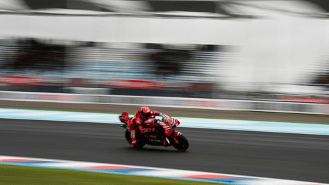 MotoGP: Miguel Oliveira 13.º numa corrida com final frenético