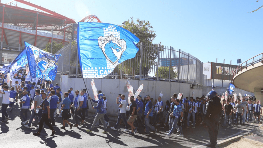 FC Porto Coloca Bilhetes à Venda Para A Deslocação à Luz Na Segunda ...