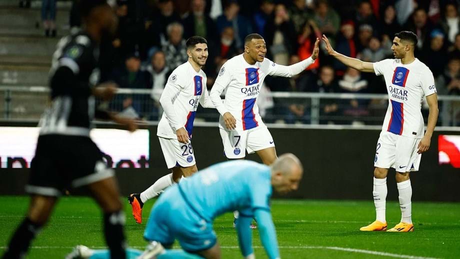PSG ganha com bis de Mbappé e continua embalado rumo ao título em França