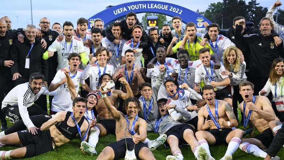 Benfica conquistou Youth League há um ano: houve muita fama e já algum proveito