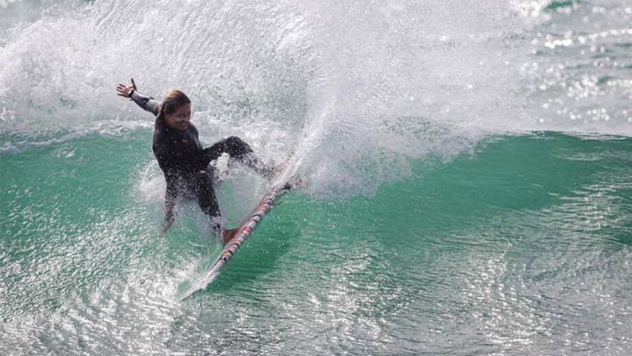 Camila Cardoso (9 pontos) avançou