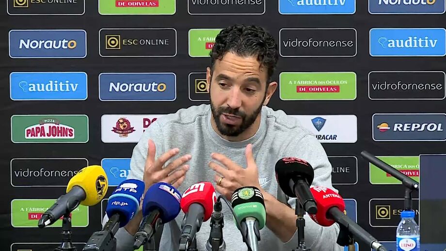 Técnico do Sporting e o posicionamento do internacional português em campo