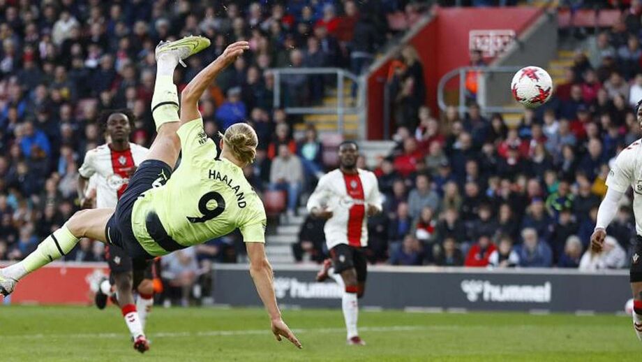 Norueguês bisou esta tarde e chegou aos 30 golos na Premier League
