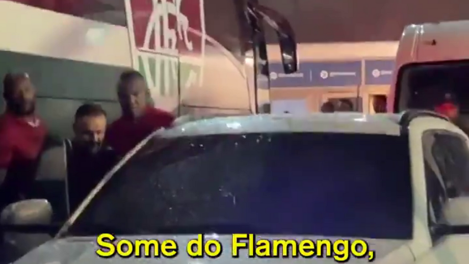 Treinador português ouviu de perto a contestação dos adeptos flamenguistas após derrota com o Fluminense