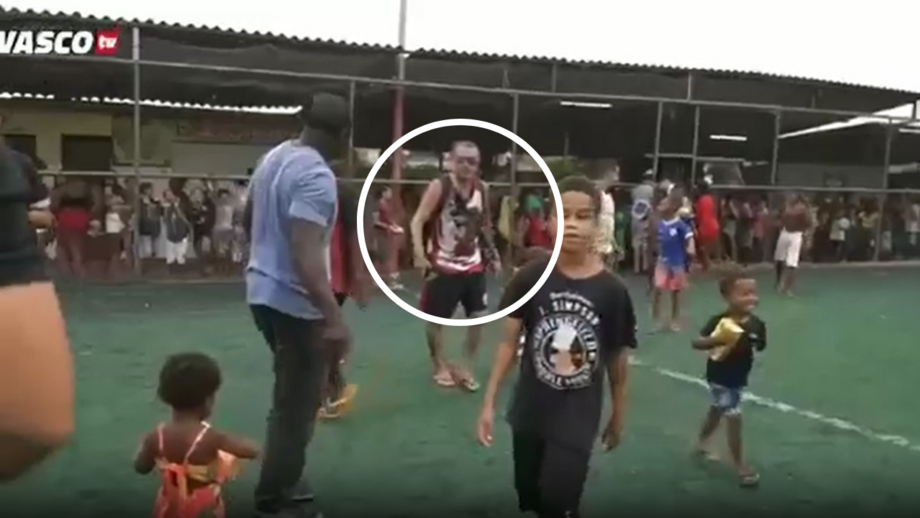 Momento surreal foi captado durante a transmissão do evento na Vasco TV