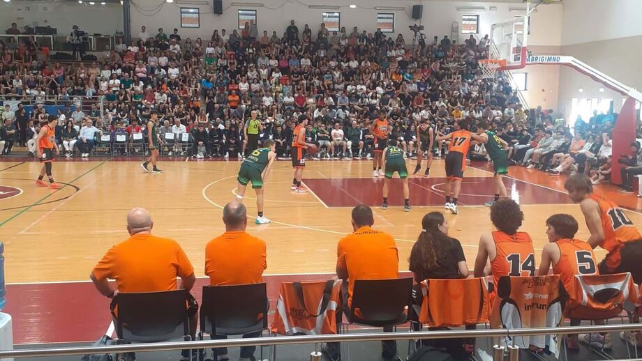 Festa do Basquetebol: assim foi a entrega do troféu aos Sub-16 masculinos do Porto