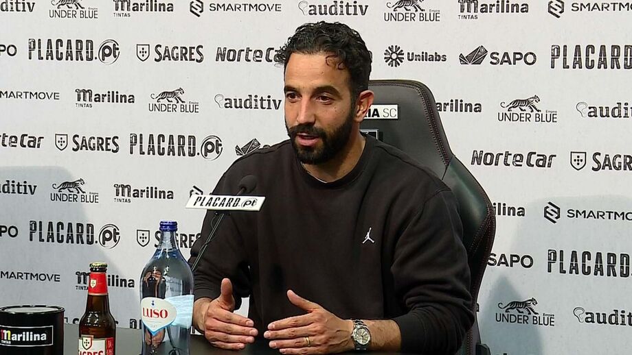 Treinador não ficou satisfeito com o desempenho dos jogadores na primeira parte em Guimarães