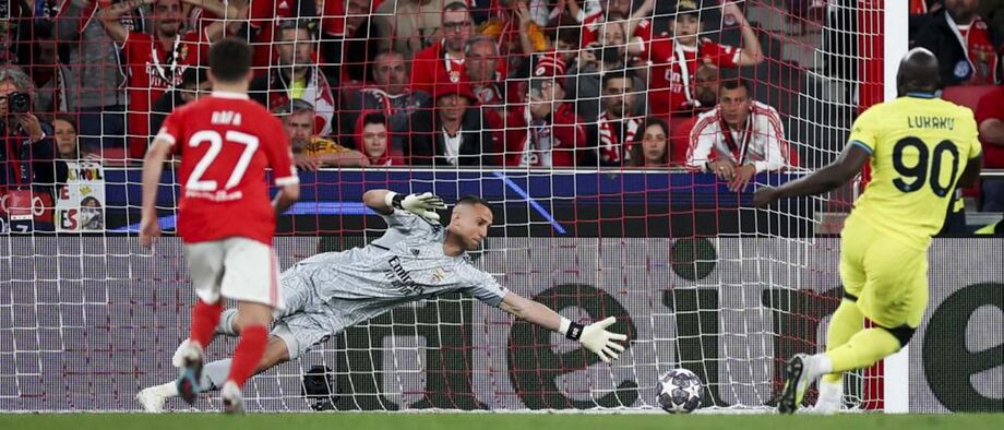 A crónica do Benfica-Inter Milão, 0-2: águia leva novo soco de realidade 
