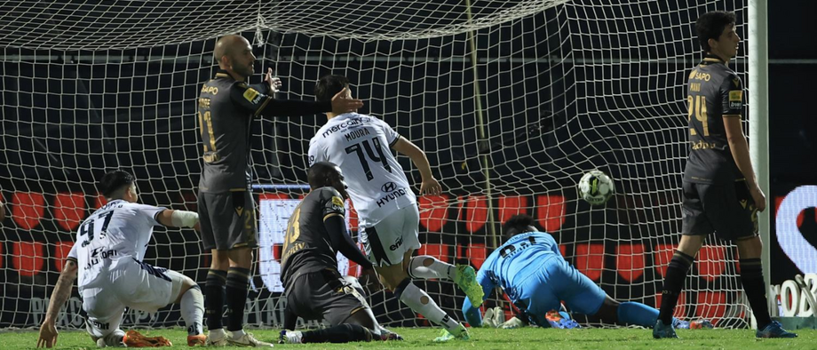 A crónica do Famalicão-V. Guimarães, 2-1: Moura confirma fama de candidato