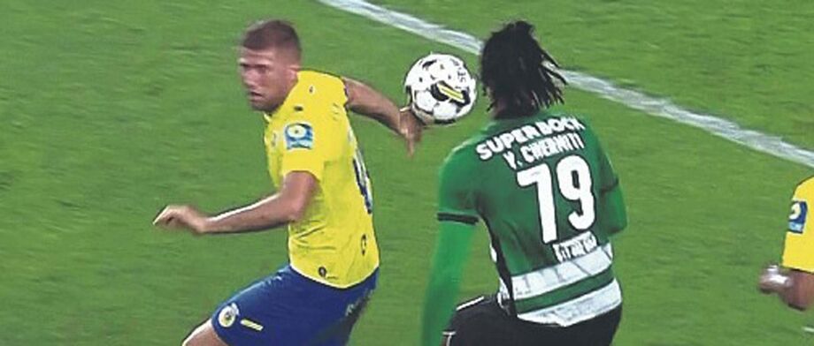 Tira-teimas com Iturralde González: Sporting beneficiado? Penálti por marcar sobre Otamendi? Lance de Martínez bem ajuizado?