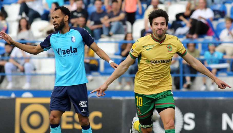 A crónica do Vizela-Paços de Ferreira, 1-2: Balão de oxigénio revigora castores