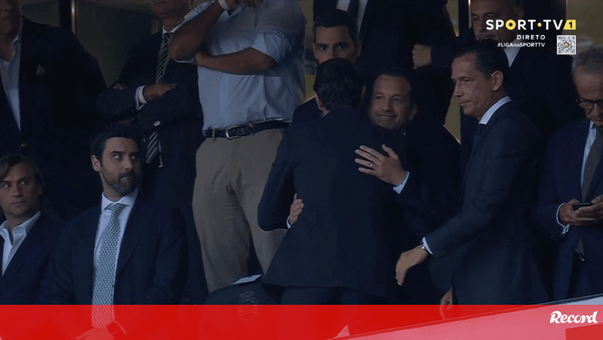 O Abraço Entre Frederico Varandas E Rui Costa Minutos Antes Do Sporting ...