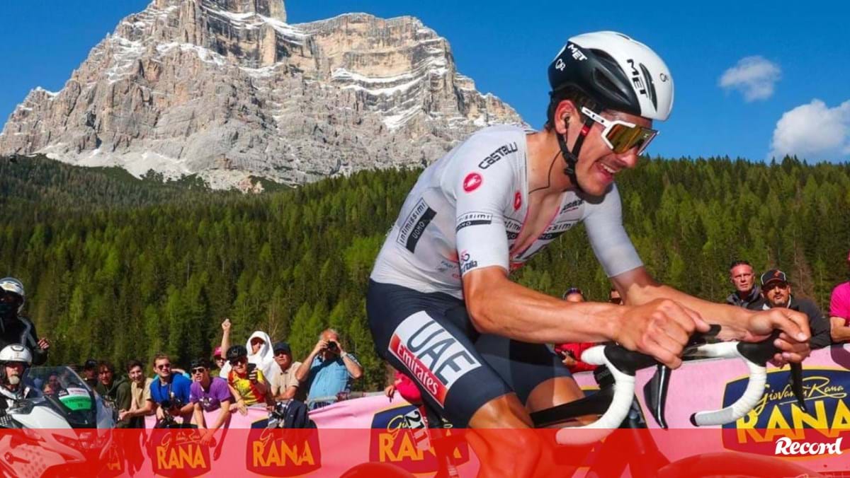 “Giro d’Italia 2021: Breakout Consolidated at Passo Campolongo”