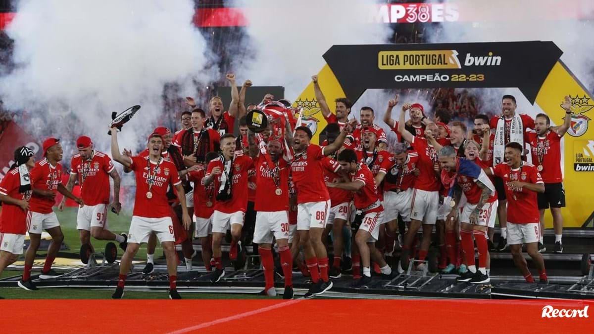 Benfica vai ser recebido esta segunda-feira na Câmara de Lisboa - SIC  Notícias