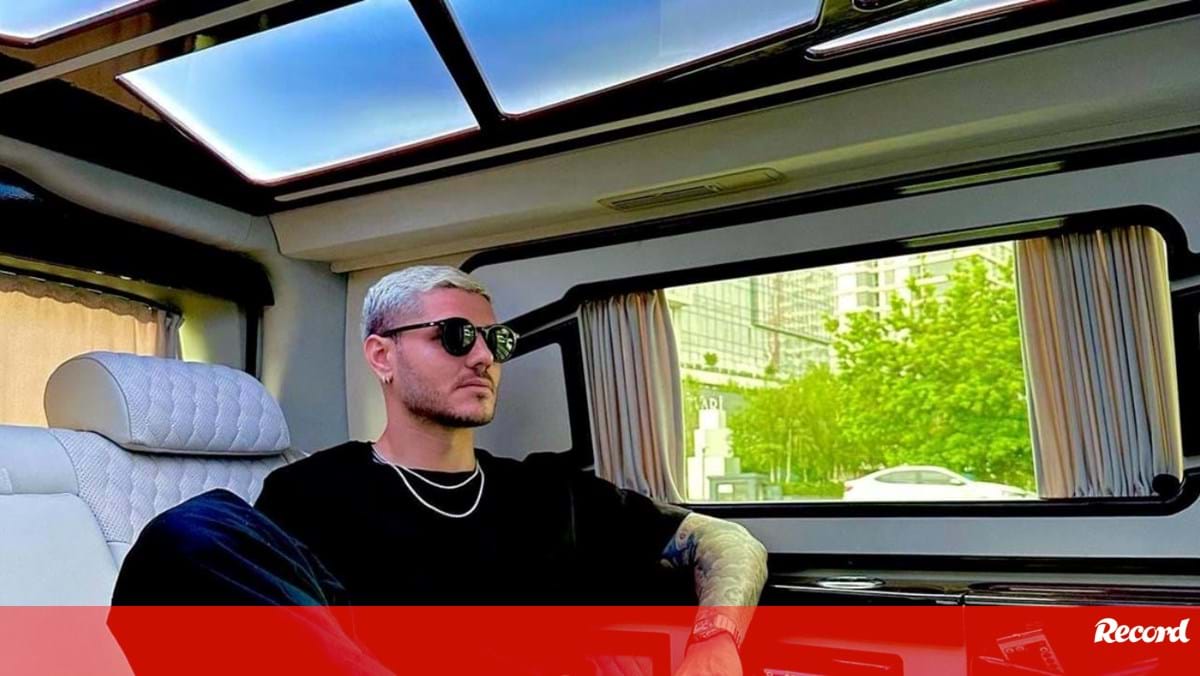 Icardi Compra O Carro Mais Caro Do Mundo Jogo Da Vida Jornal Record