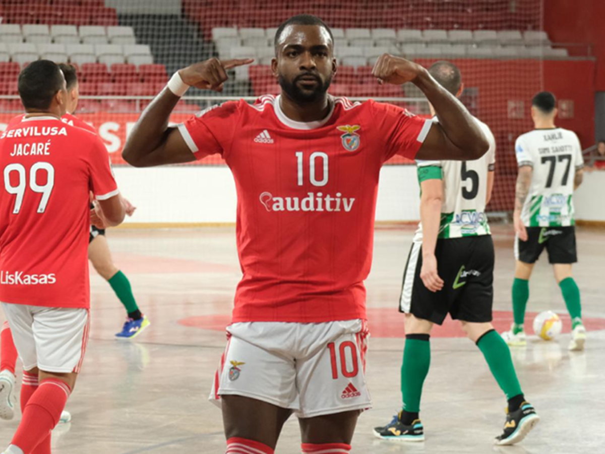 Já estão à venda os bilhetes para as meias-finais e final da Champions de  futsal - UEFA Futsal Champions League - Jornal Record