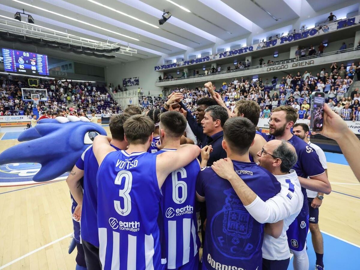 Basquetebol: FC Porto vence Imortal no jogo 1 das «meias» da Liga - CNN  Portugal