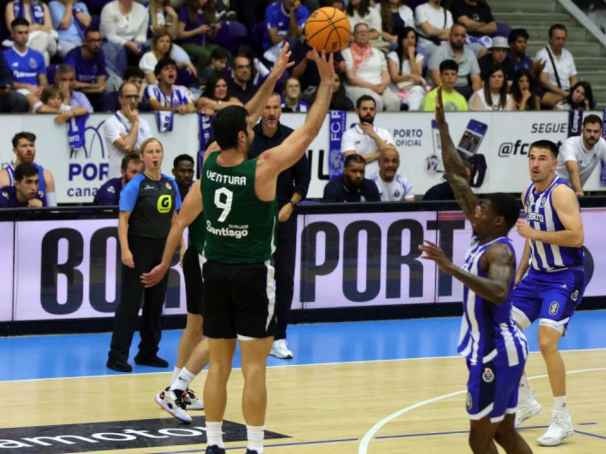 Basquetebol: FC Porto arrasado pelo Sporting CP e falha acesso à final do  Campeonato Nacional - Jornal Universitário do Porto