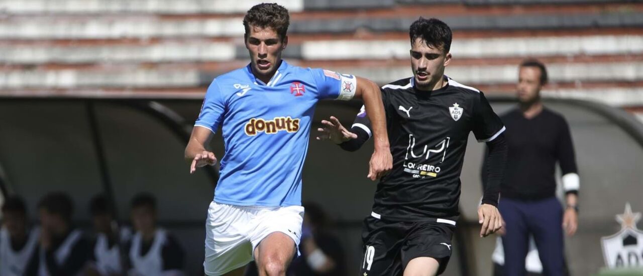 Belenenses e Sanjoanense defrontam-se nas decisões da série 2